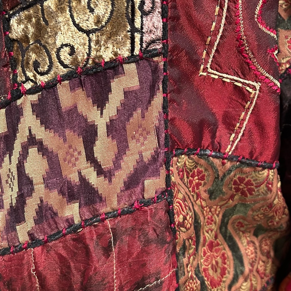 Chicos Lightweight Tapestry Patchwork Button Fron… - image 4